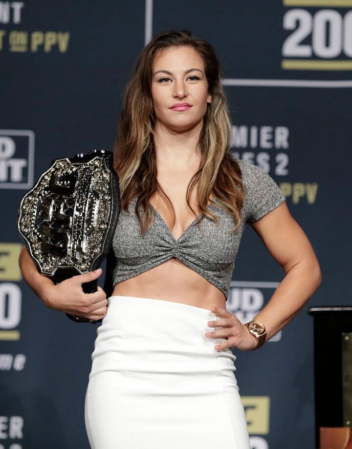 Miesha Tate trong săn đối thủ