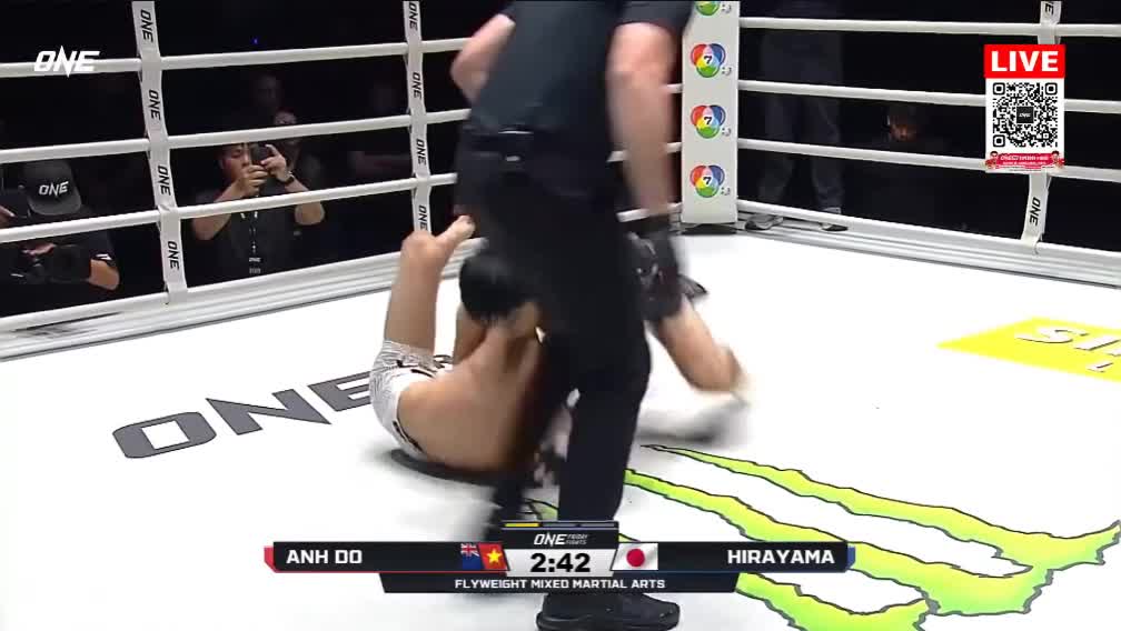 Viet Anh Do ra đòn chớp nhoáng hạ gục Ryo Hirayama