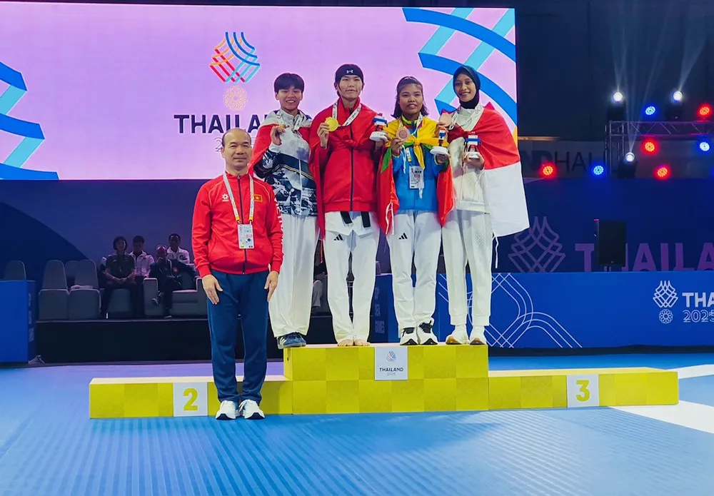Võ sĩ taekwondo Việt Nam giành HCV tại SEA Games 33